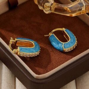 blue hoop earrings M517